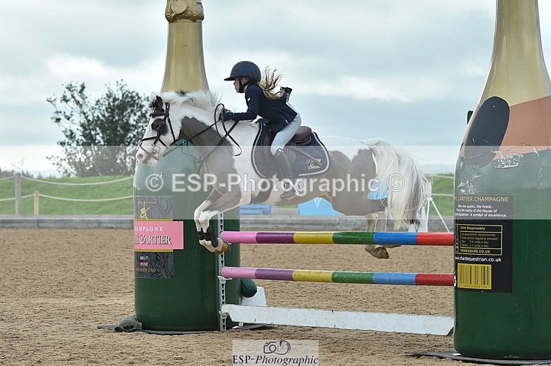 231119A-133644-06037 - Sun Cls 26 Springboard 128cm & 138cm