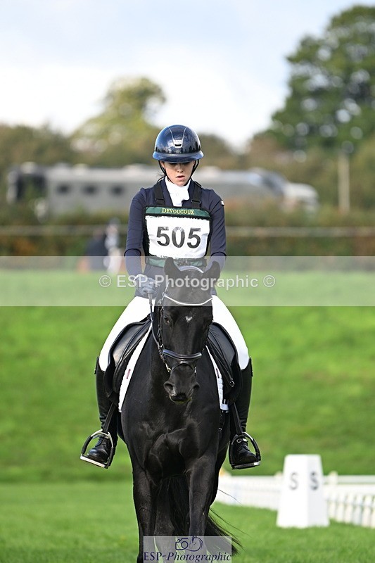 251023A-101957-02428 - G-505-Sarah.Amos