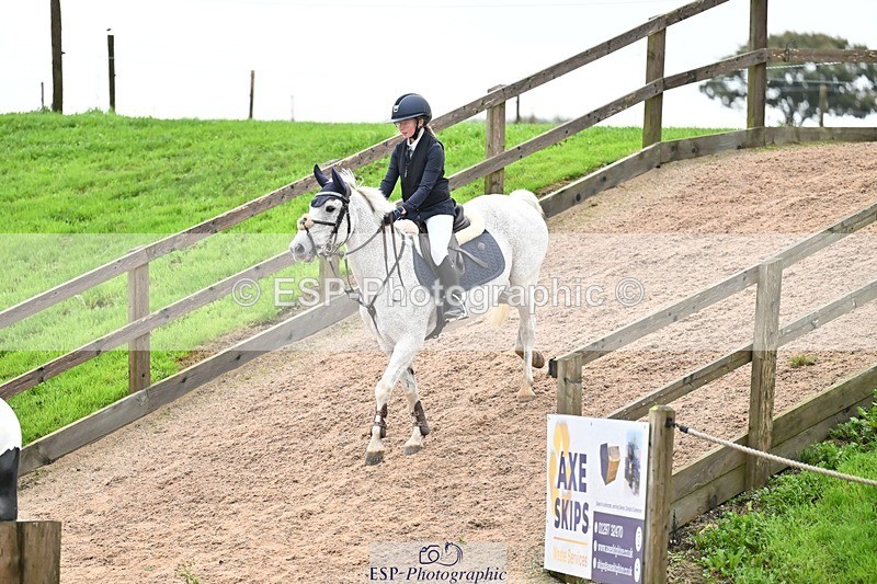 250920-154207-01773 - Cls 21 Pony Intro 80cm Derby