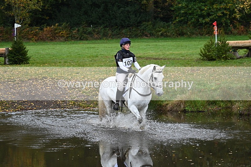 WJ7_2977 - Time 10:47 to 11:11 at the water