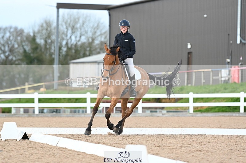 240323A-152040-02452 - UnA Novice 28