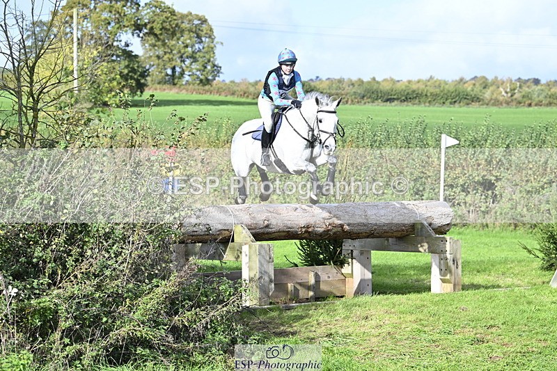 251024A-120657-08896 - B-109-Zoe.Davies