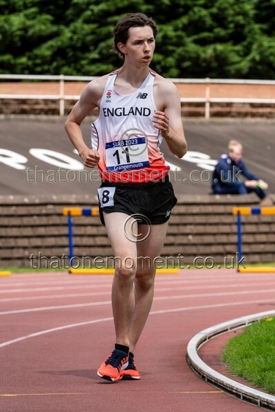 SIAB23-527842 - Track Male Set One