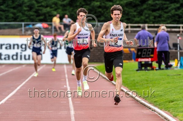 SIAB23-528336 - Track Male Set Two