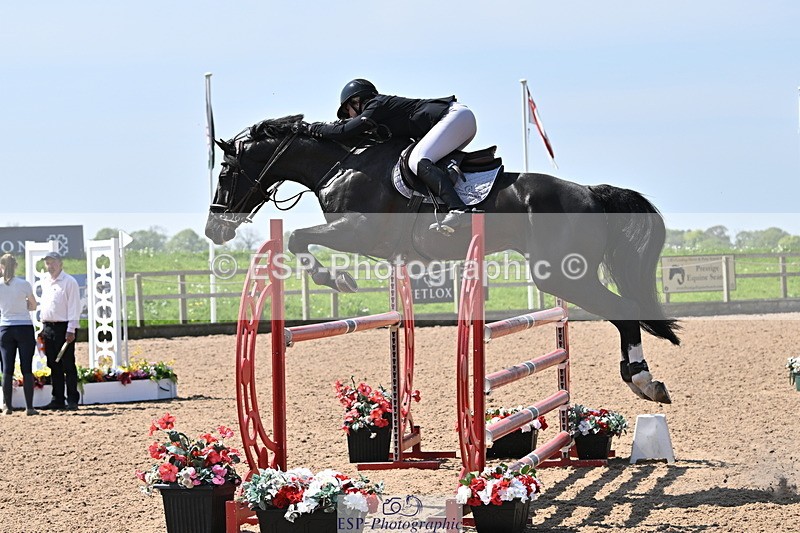 240509A-113936-01251 - Cls 9 Snr 1.20m Open