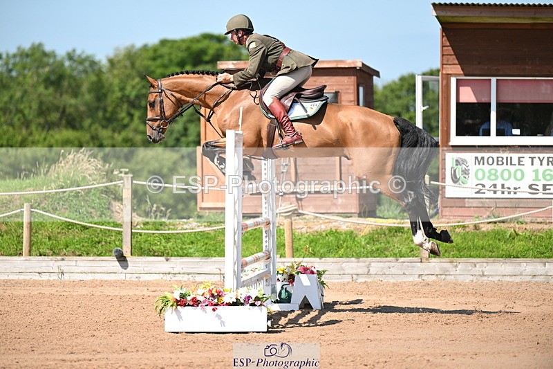 240718A-110300-04720 - Cls 1, 3 Star Small Tour 1.35m