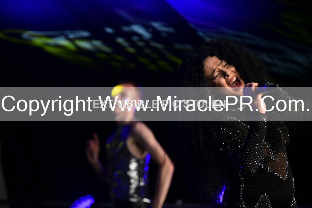 SH4_6350 - The Cher Experience