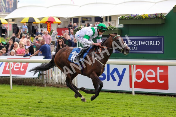 yr22052022r4-27 - Race 4: 5:05pm Sky Bet Sunday Mile