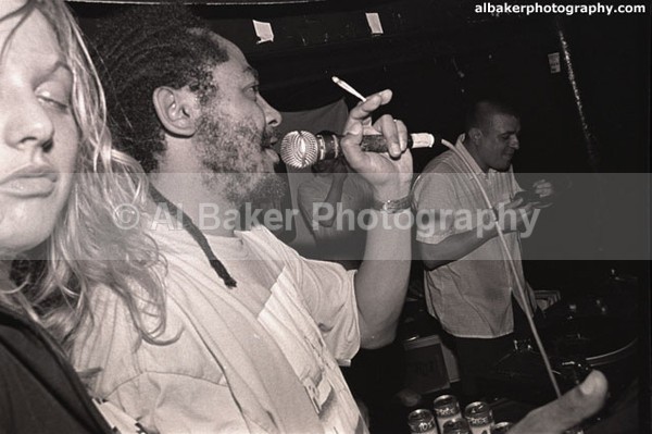 25 kwasi-asante - Friends-&-Family @ the-roadhouse 15.09.01