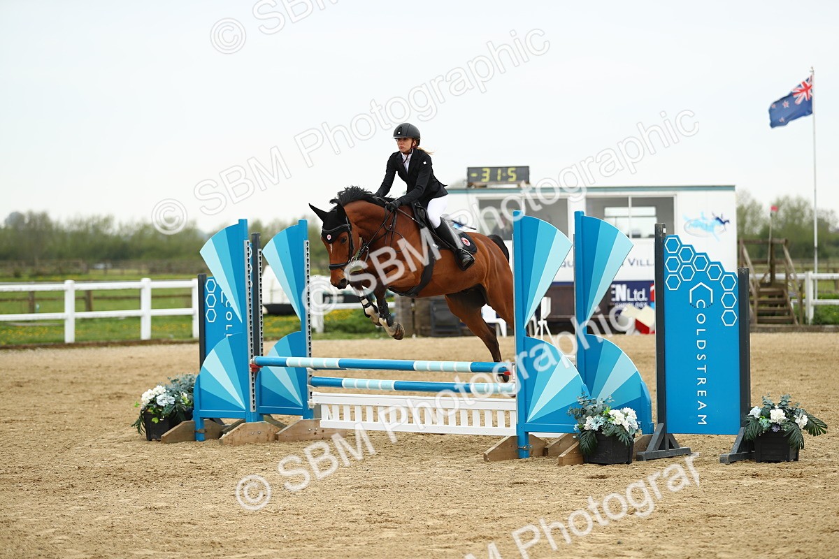 SBM_000381 - Class 2 - Senior British Novice 90cm