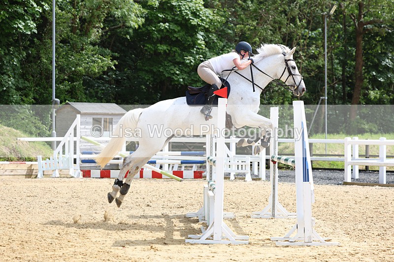 3E7A1016 - Class 13: Senior Newcomers/1.10m open