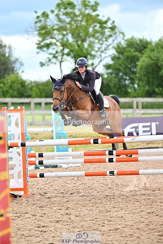 240608A-122826-02286 - Cls 4 Snr Newcomers and 1.10m Open