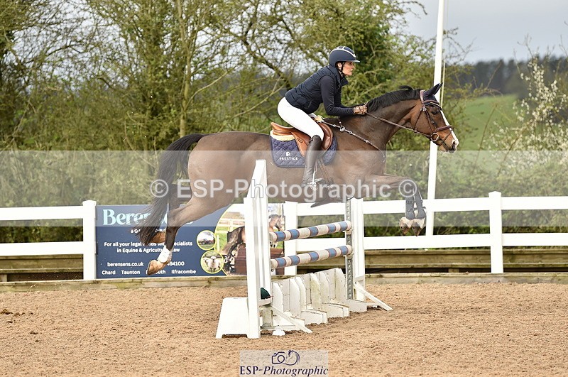 240403A-105952-00122 - Cls 1 British Novice and 90cm Open