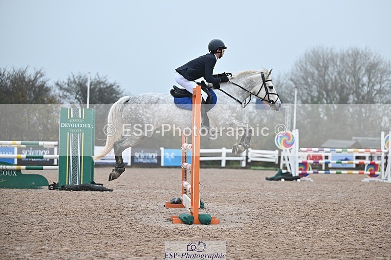 251115-123404-00997 - Cls 10 Pony Foxhunter and 1.10m Open