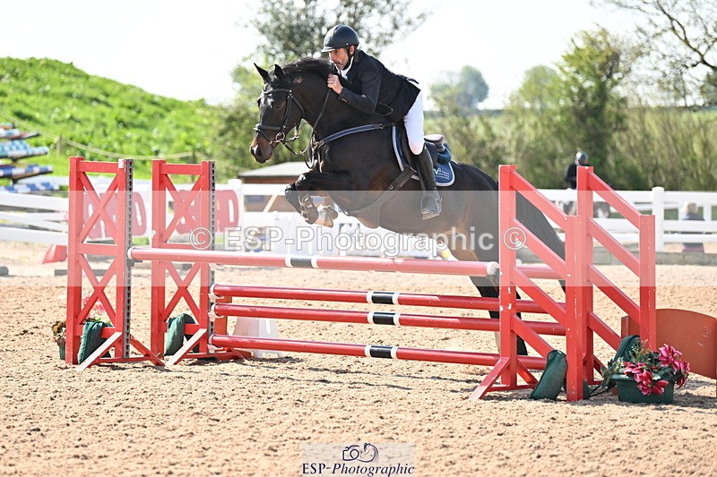 240509A-095351-00281 - Cls 1 British Novice and 90cm Open