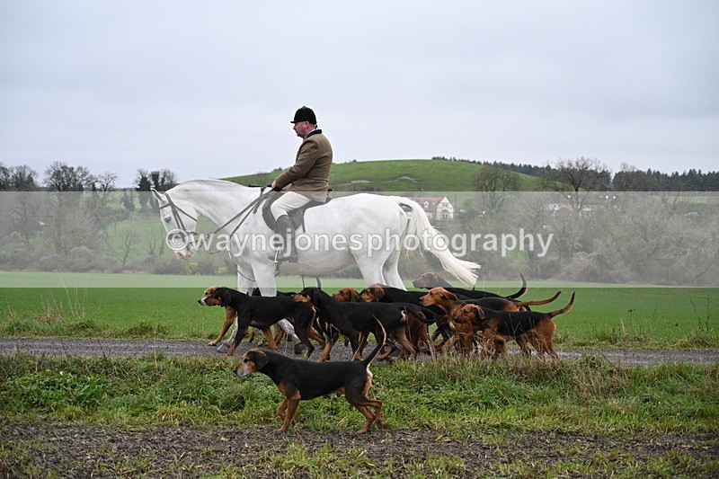 WJ7_9633 - Walk out..