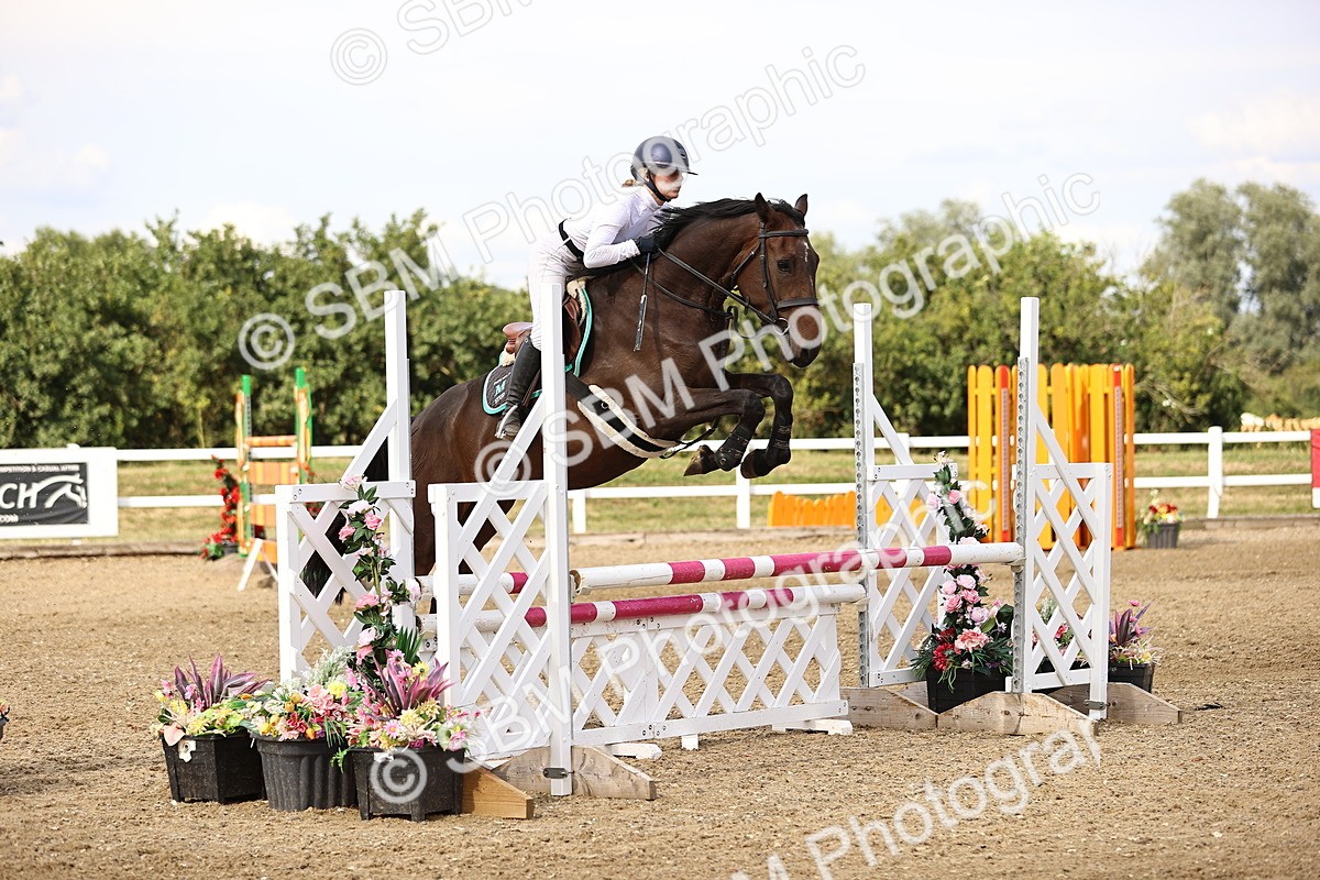 SBM_002442 - Class 18 - Ariat Senior British Novice- 90cm Open