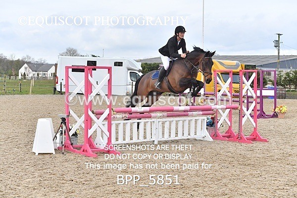 BPP_5851 - CLASS 24 SUN Senior British Novice/ 90cm Open