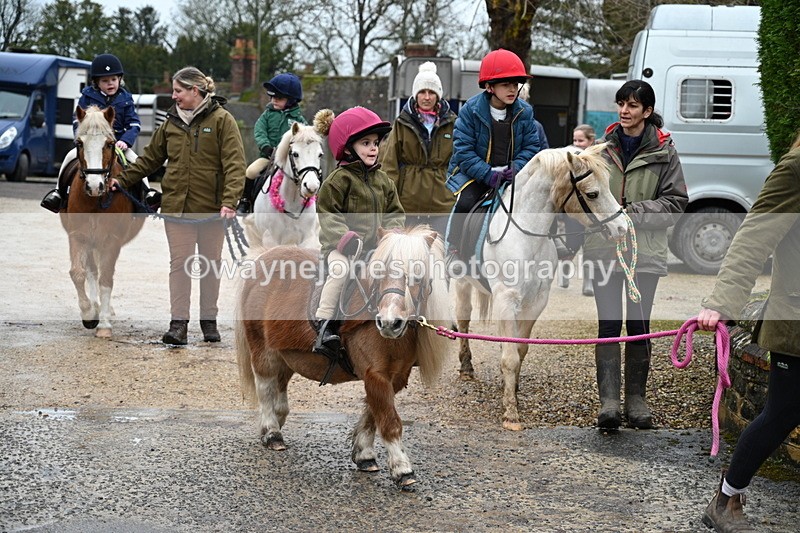 WJ7_9328 - Walk out..