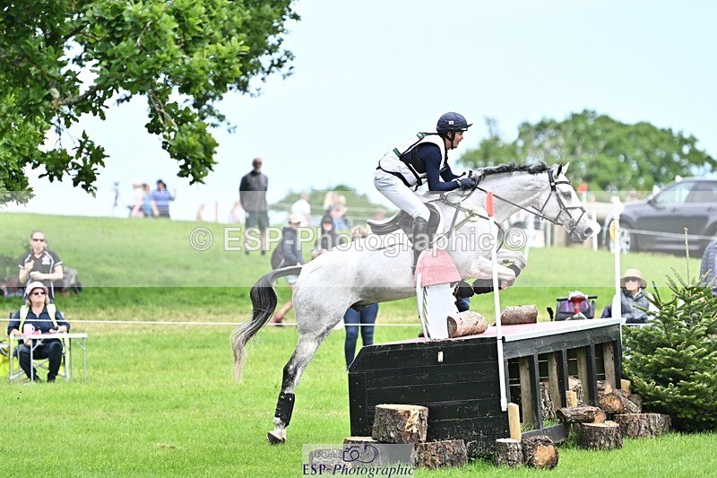 240525-145322-16092 - 207-IE_MR_MCGREGOR-Will_Furlong