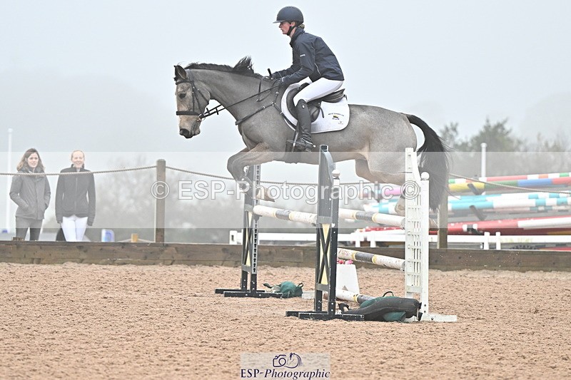 241103A-112431-07026 - SUN Cls 18 British Novice and 90cm Open