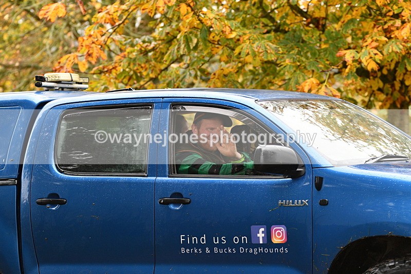 WJ5_6020 - B&B walk back for Hunt Tea !