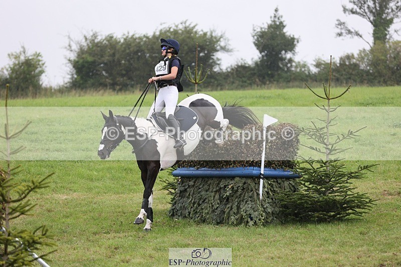 240901A-104708-06091 - 429-Maisie.Jenssen-CAPPA.RATHMORRISSEY.LADY.GERTRUDE