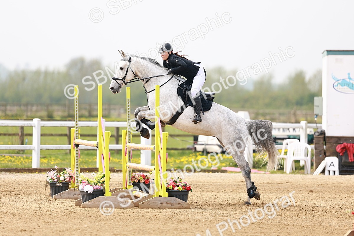  - Class 17 - Senior 1.05m