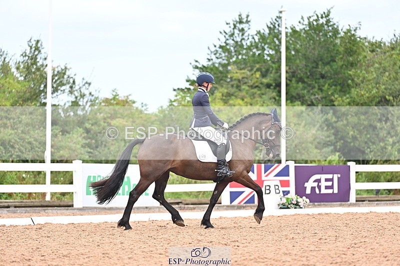 240817A-131118-09259 - 246-Katie.Carss-Desach.Cinderella