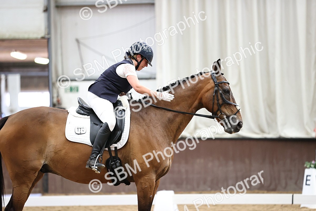 SBM_002027 - Novice 4 - 11.15-13.22