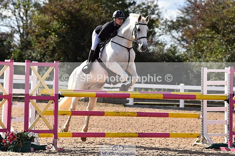 231014A-140332-05196 - Cls 15 1.05m Amateur Q 2nd R