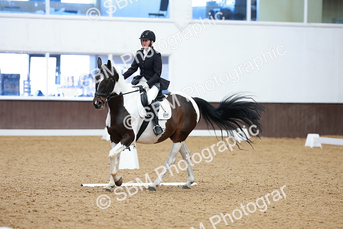 SBM_002990 - Class 14 - Novice 2