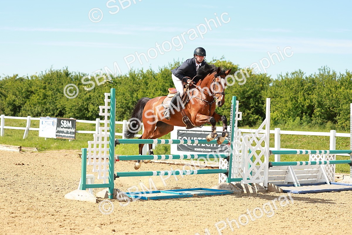 SBM_002617 - Class 4 - Senior Newcomers - 1.10m