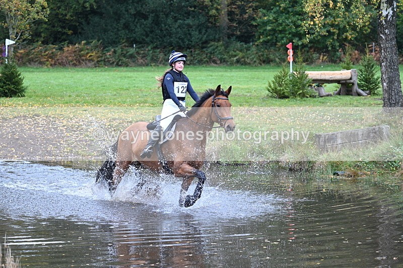 WJ7_3083 - Time 10:47 to 11:11 at the water