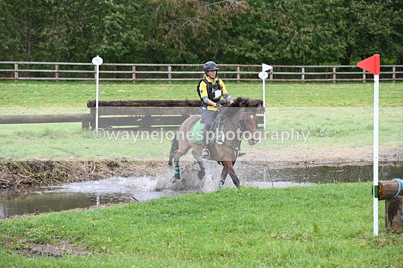 WJ6_3175 - Time at Photographer 11:01 to 11:20