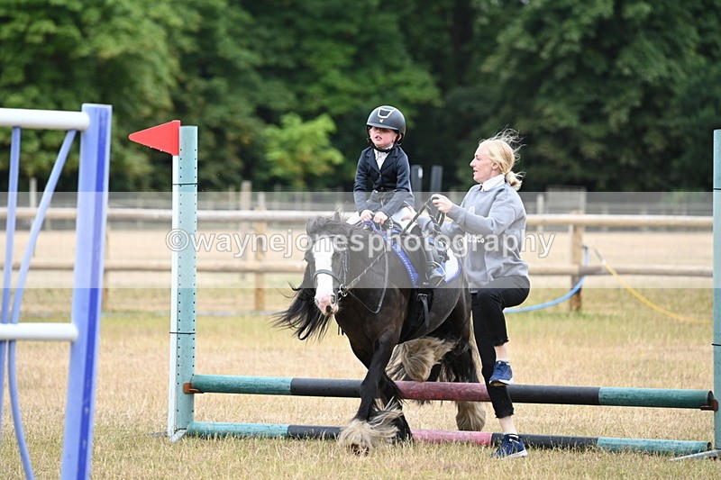 WJ6_9536 - Class 12 Minimus Jumping 45cm