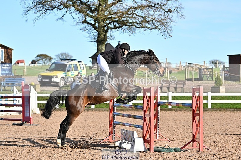 241120X-134343-00587 - Cls 05A&B Snr Fox & 120 Open