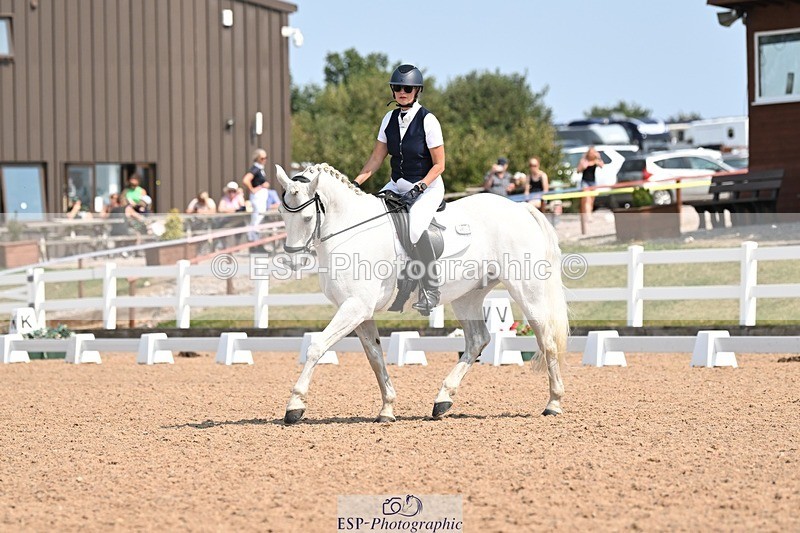 250816-124038-04524 - 061-Lyn.MillerRunnymead.Diamond