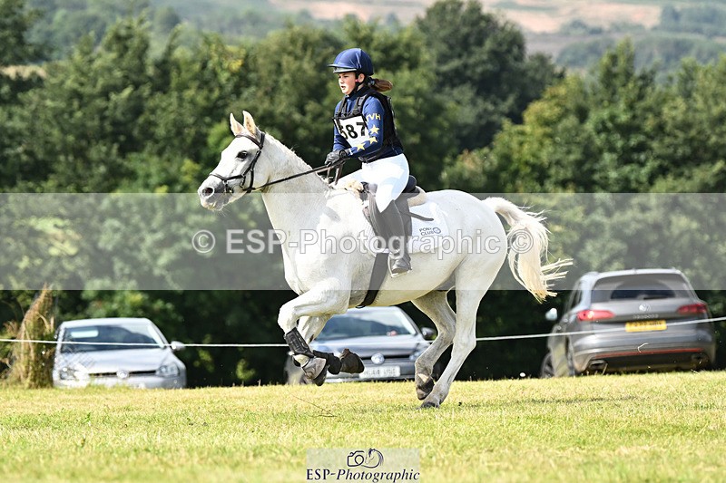 240825X-113030-32053 - 70cm XC 11.00 to 12.00