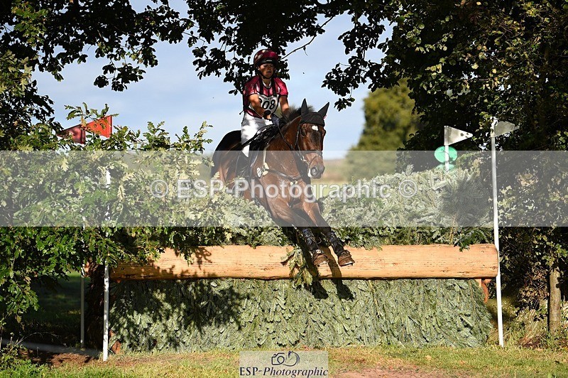 231022-100452-25424 - 208-DUNRATH.REWARD-Holly.Horton-XC