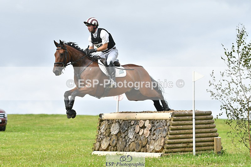 240804-120102-11917 - 306-Rupert_Batting-COOMBELAND_ALBERTS_RUMOUR_II