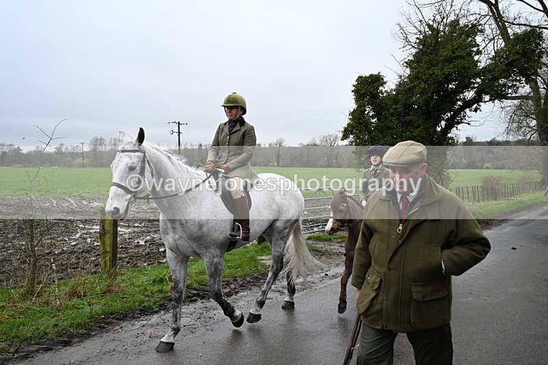 WJ7_9391 - Walk out..