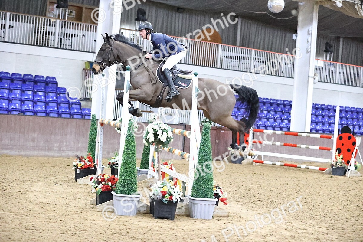 SBM_010245 - Class 25 - Equestrian Senior Foxhunter 1.20m