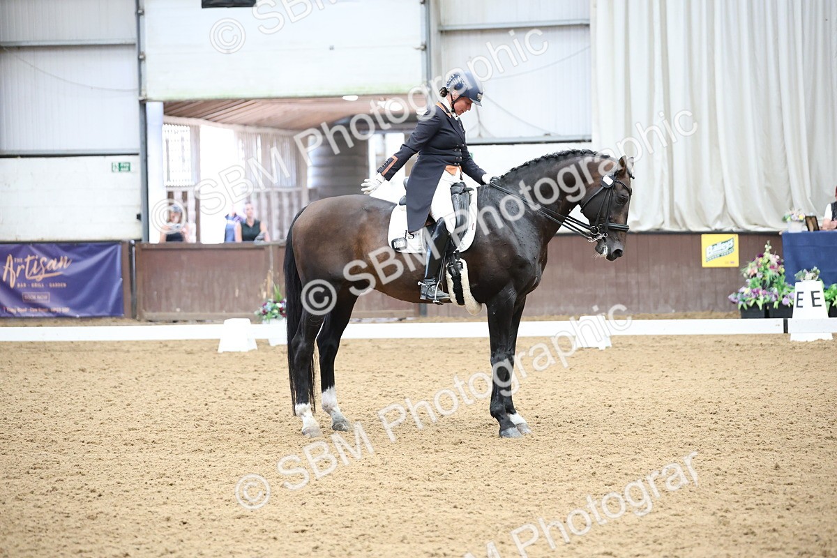 SBM_004423 - Class 9 - FEI Inter 1 Gold - 15.55-16.43