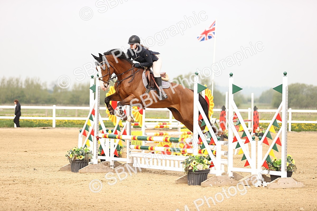  - Class 15 - Senior British novice - 90cm