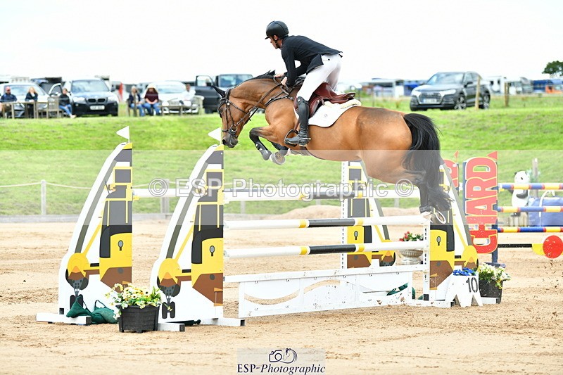 230720A-150251-03676 - Cls 9, 2 Star Big 1.40m Start to break