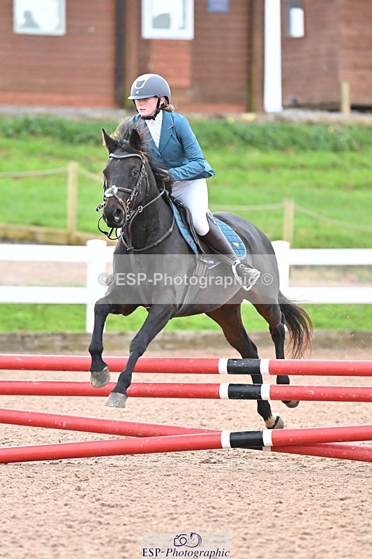 241117X-083348-03085 - Cls 02s Pony intro 70cm
