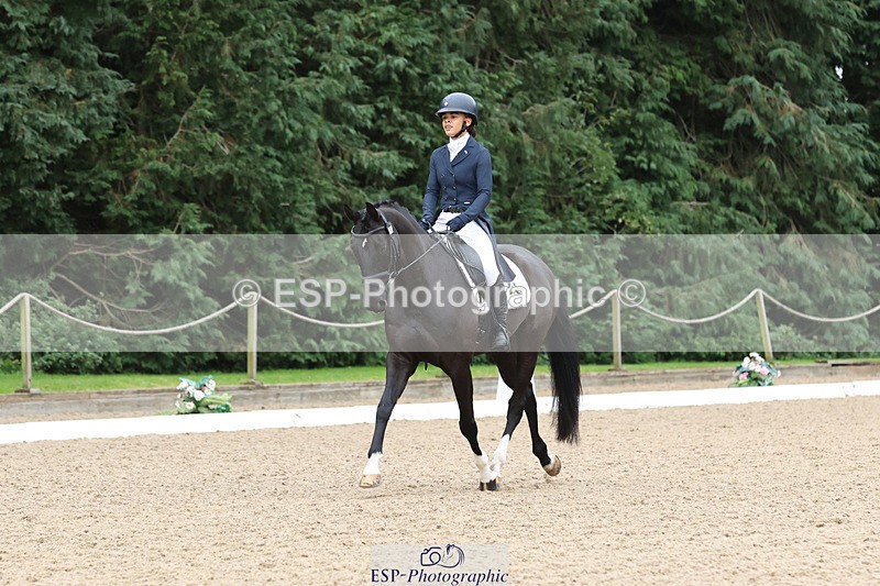 241024-113913-01884 - 052-Lydia.Heywood-JUST.THE.BISCUIT