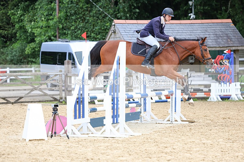 3E7A3192 - Class 4: Senior British Novice/90cm open
