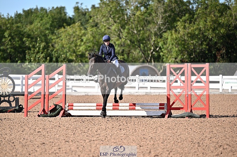 260915-161827-00009 - Clear Round and 60cm
